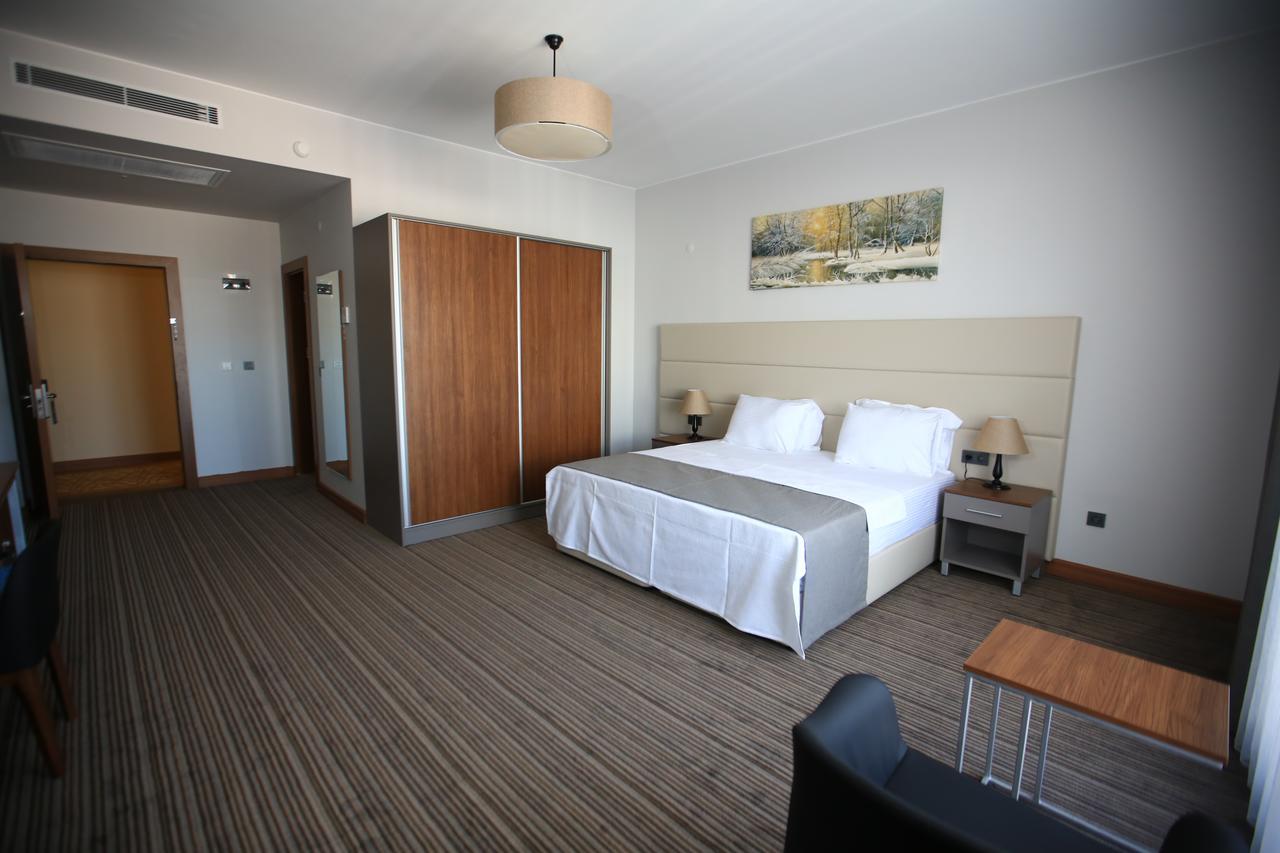 Familya Otel Erbaa Exterior photo